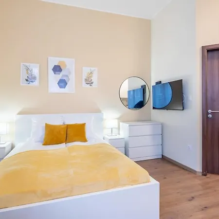 Super New Budapest