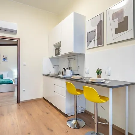 Apartment Super New *