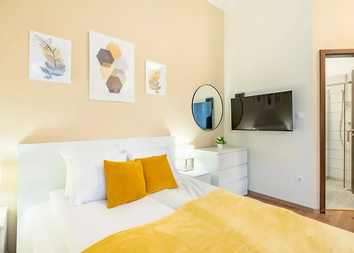 Super New * Budapest