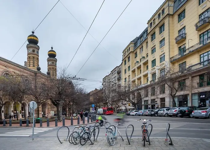 Super New * Budapest